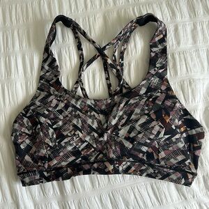 Lululemon size 4 sports bra